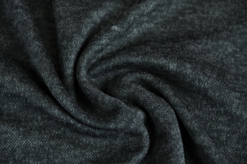 темно-серый